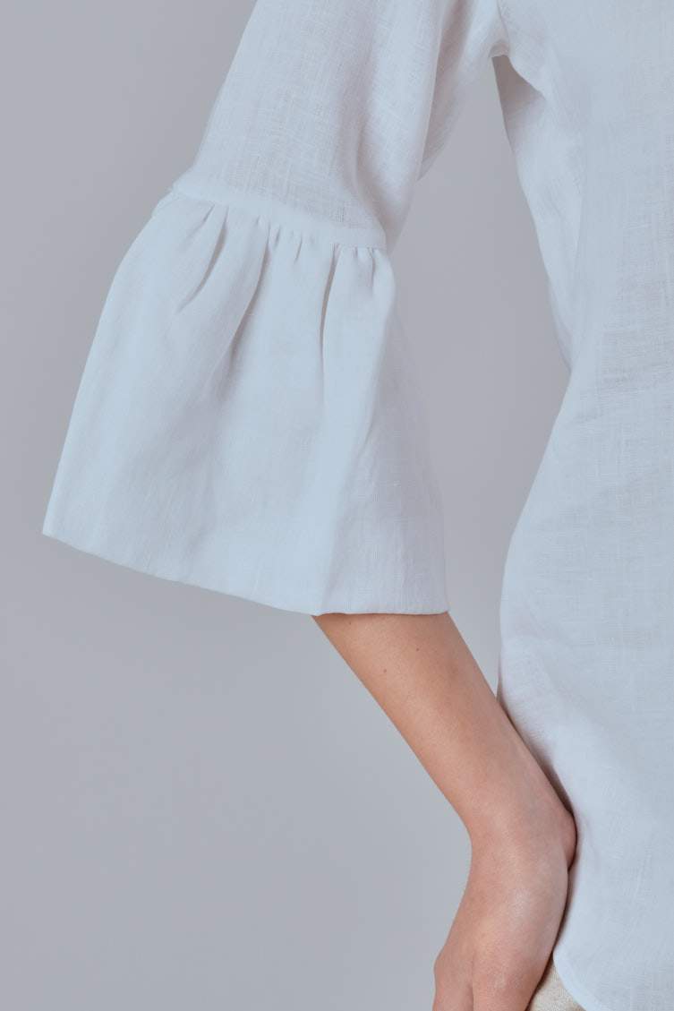 Camicia in lino con manica volant