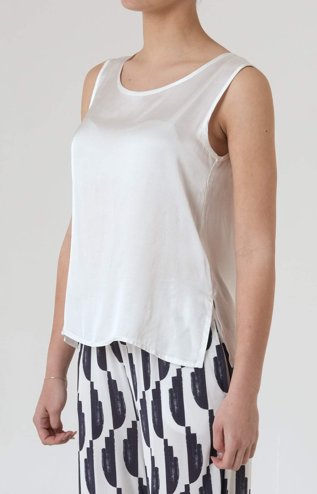 canotta_spallaLarga_Bianca_Art_48252_02