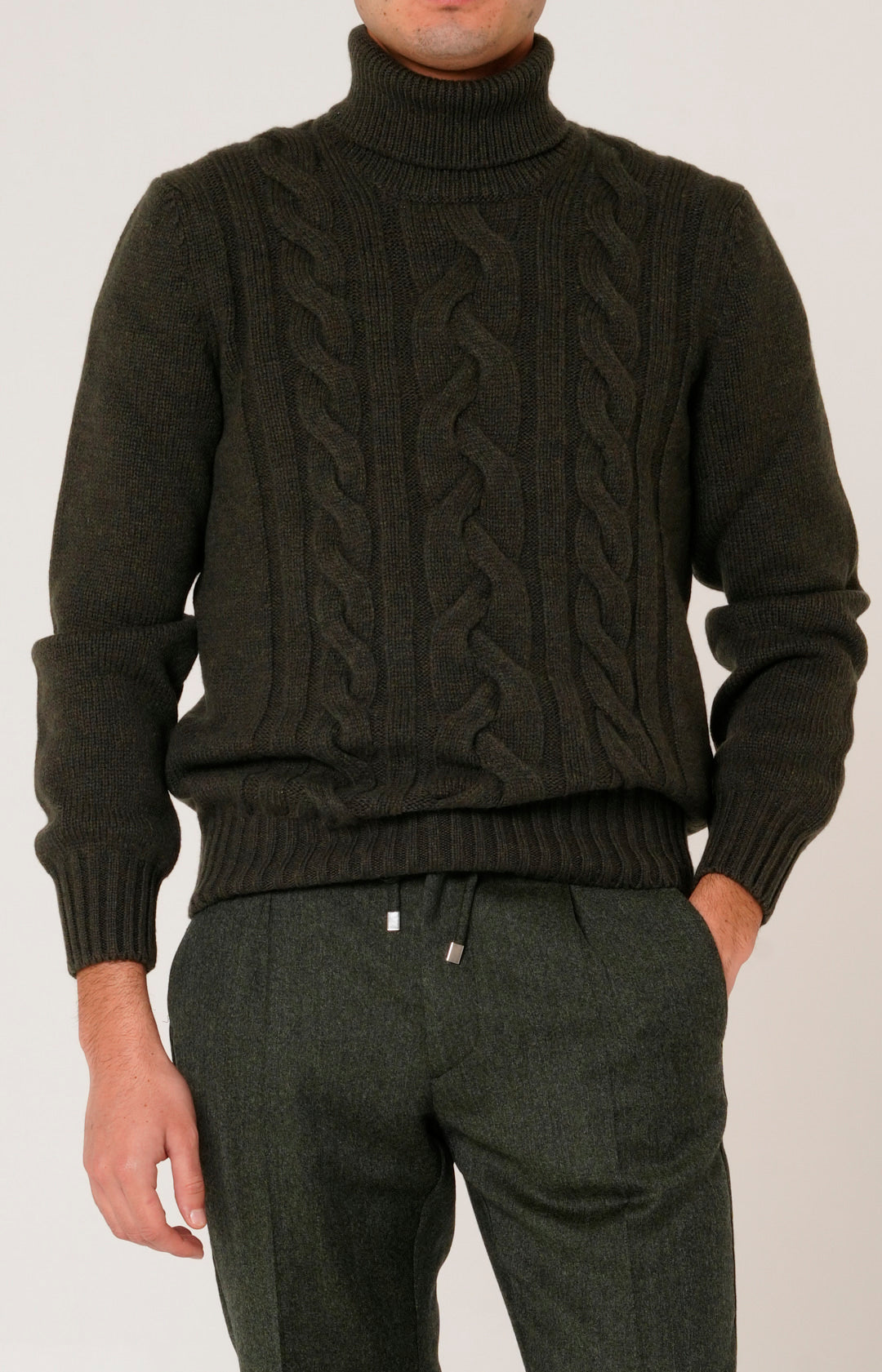 Dolcevita in lana a trecce