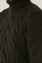 Dolcevita in lana a trecce