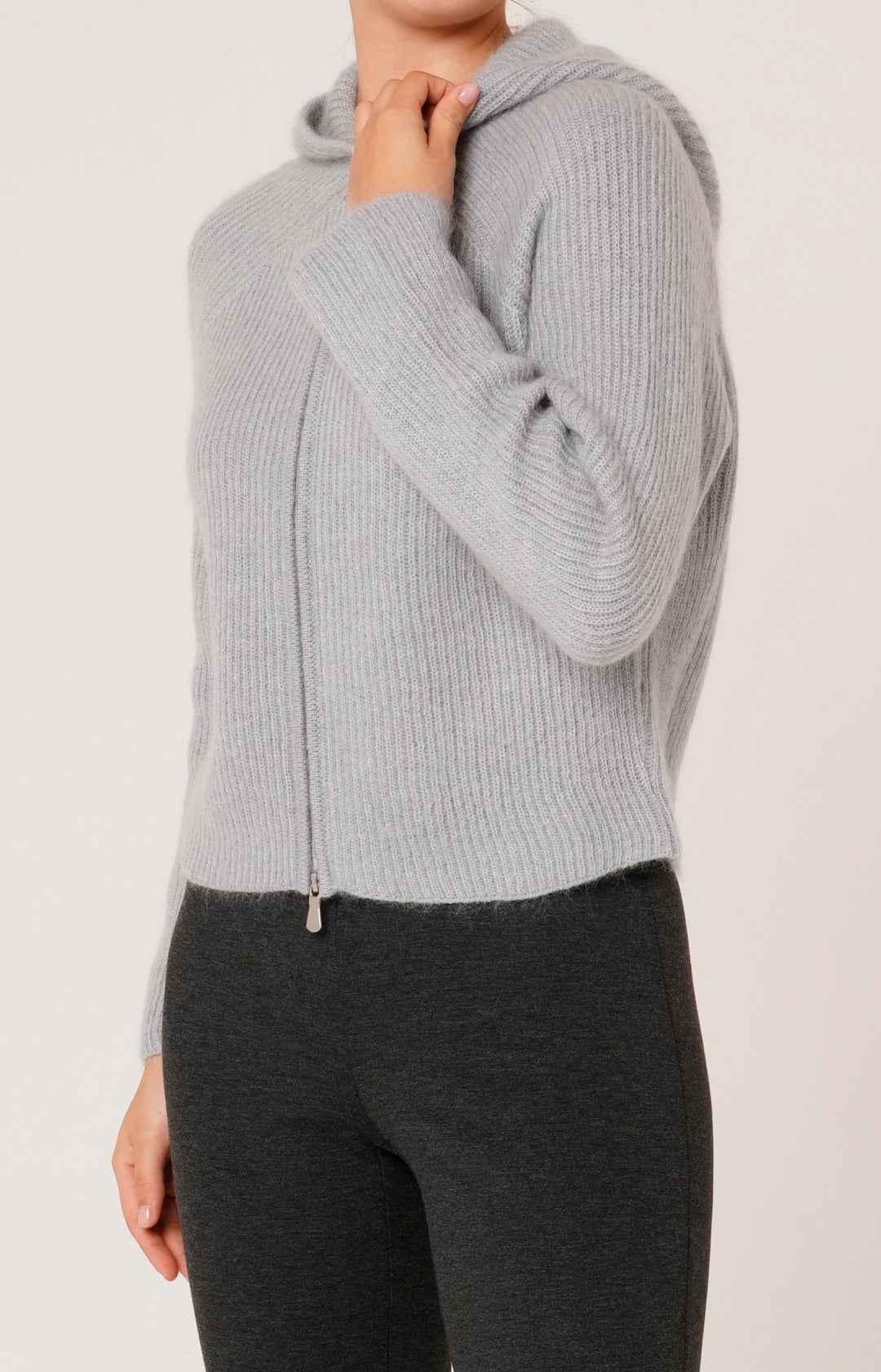 Bomber zip in mohair con cappuccio