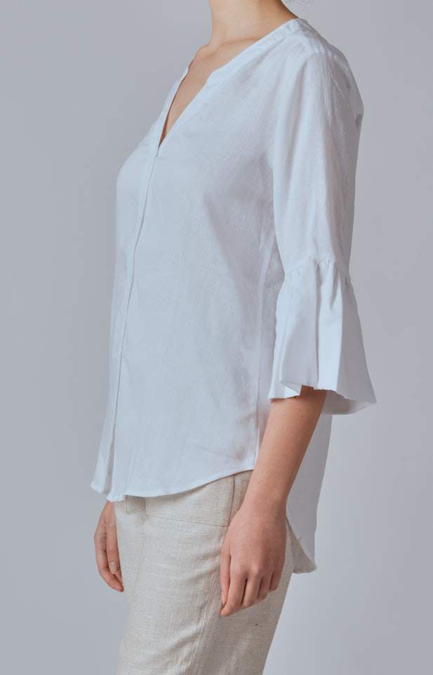 Camicia in lino con manica volant