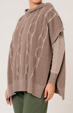 Mantella in lana e cashmere con cappuccio