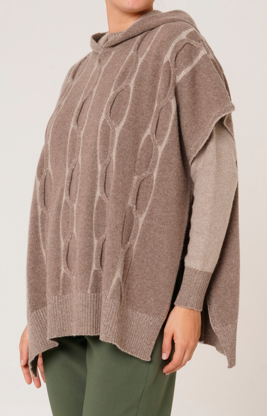 Mantella in lana e cashmere con cappuccio