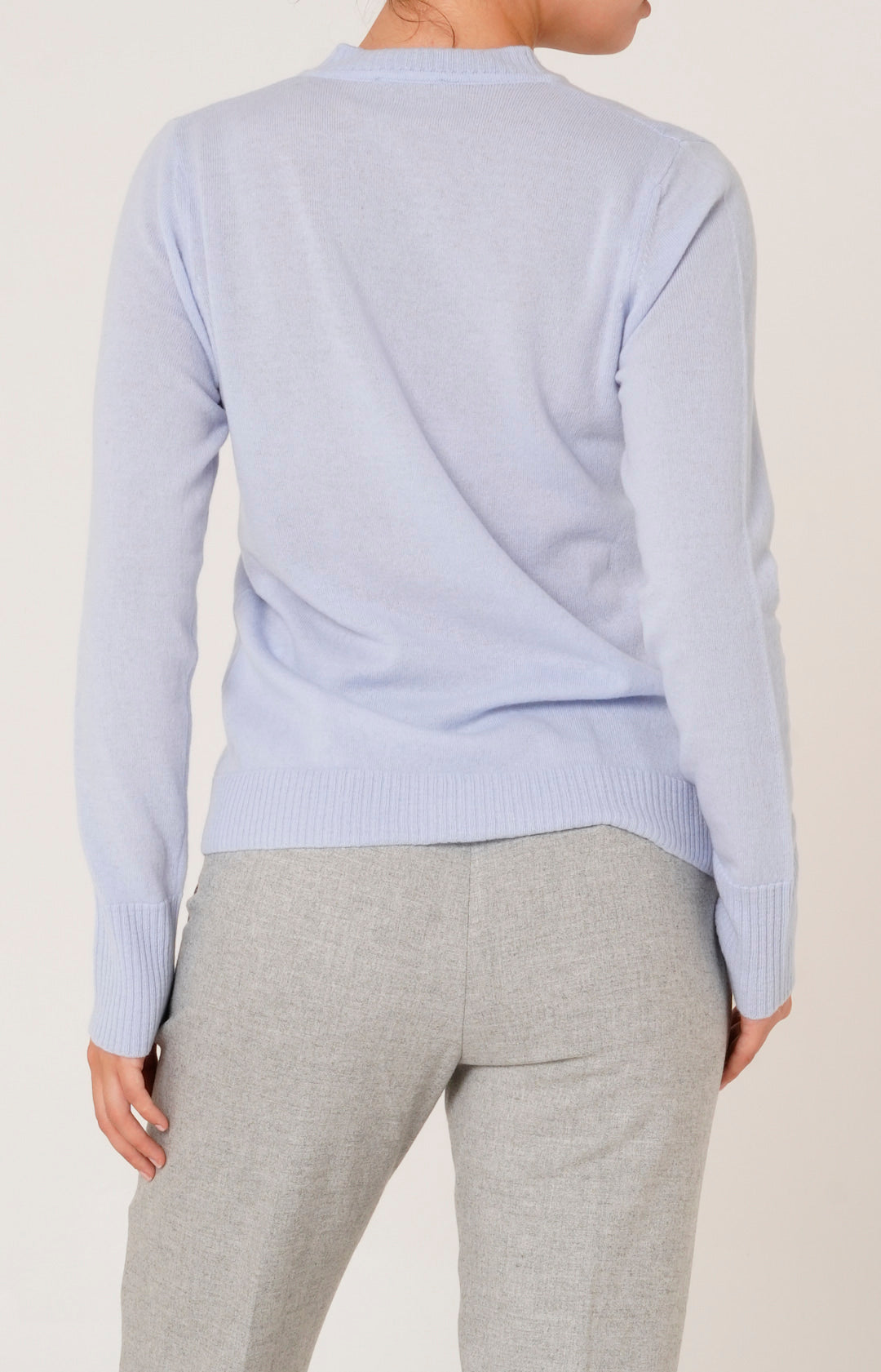 Scollo a V in lana e cashmere