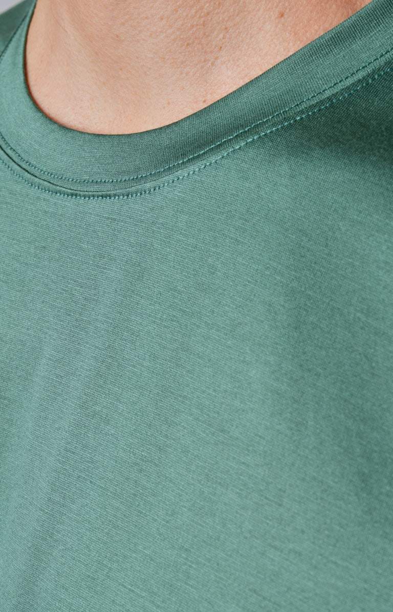 Short-sleeved T-shirt in ultra-light Scottish yarn