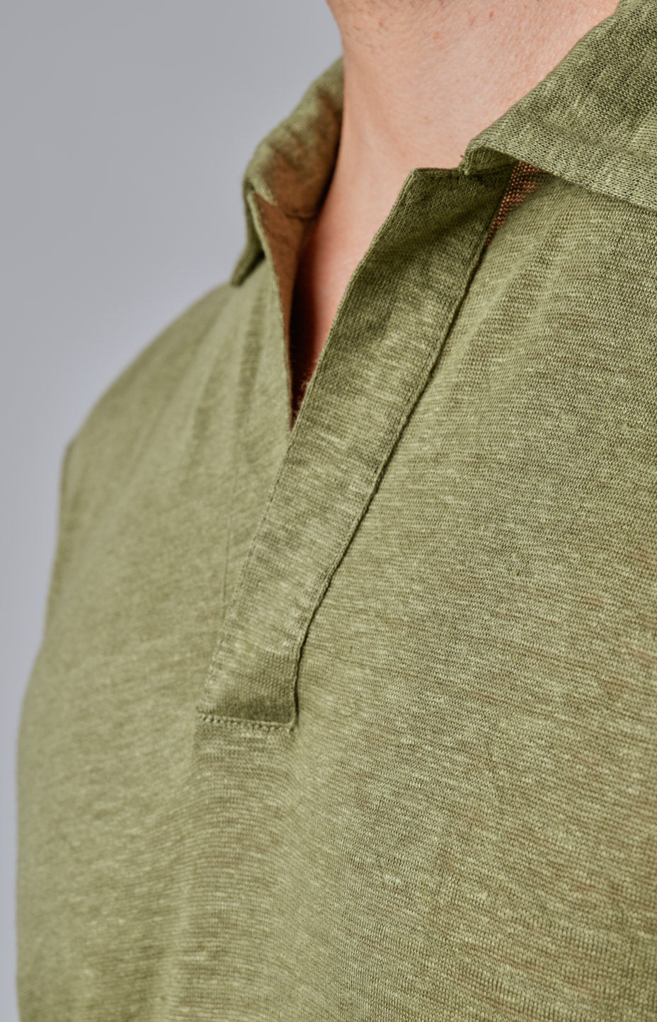 Long-sleeved polo shirt in ultra-light linen jersey