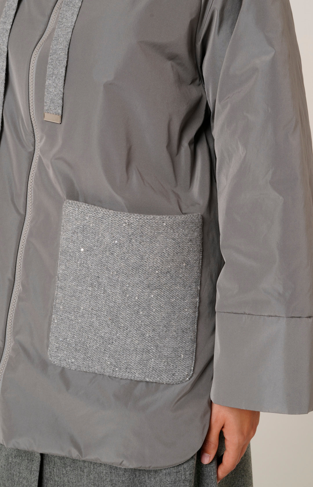 Piumino over in tessuto tecnico, lana e cashmere