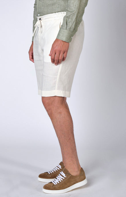 “Leisure fit” linen Bermuda shorts