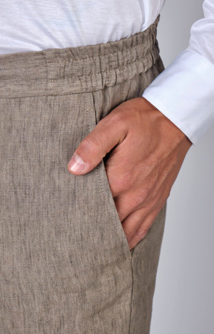 “Leisure fit” linen Bermuda shorts