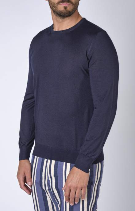 Ultra-light cashmere and silk crewneck