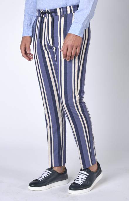 Pantalone “Leisure Fit” rigato