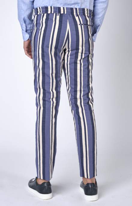 Pantalone “Leisure Fit” rigato
