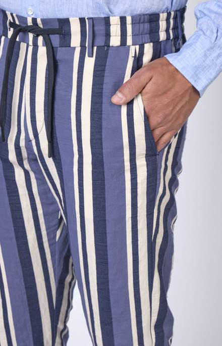 Pantalone “Leisure Fit” rigato