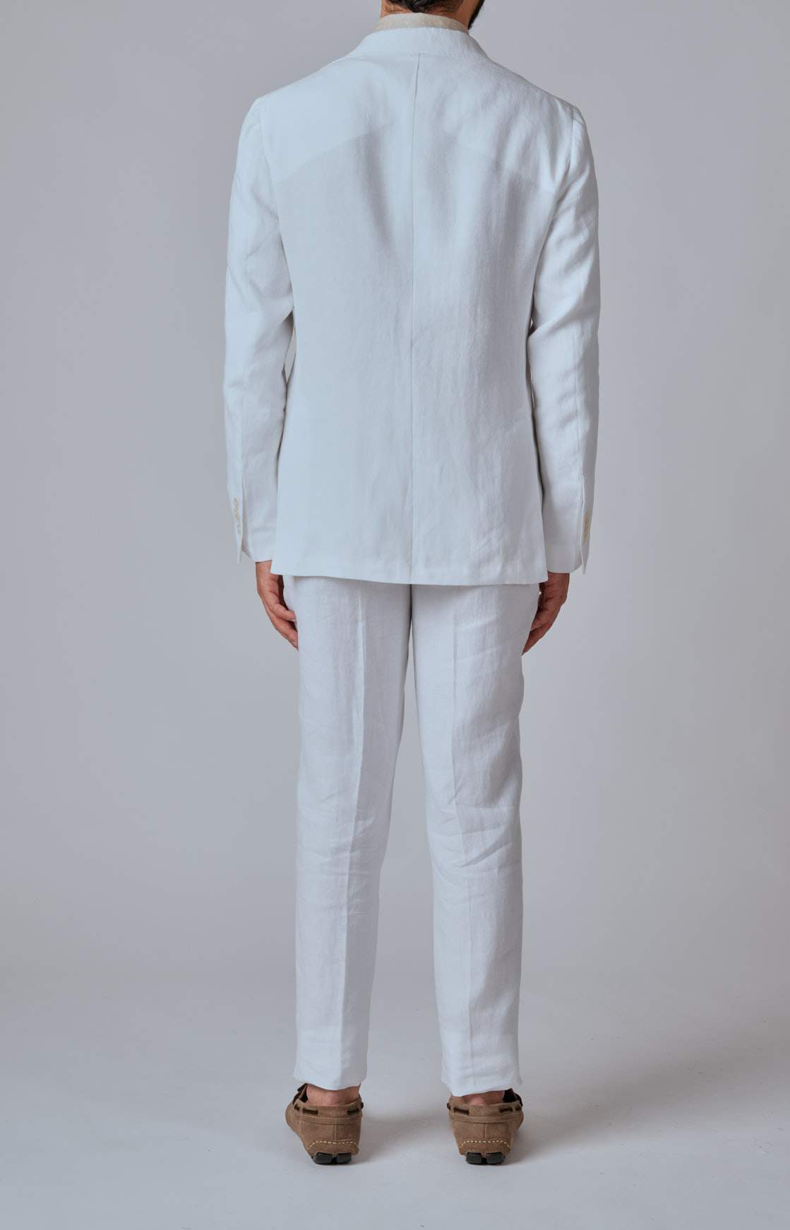 Linen suit with "leisure fit" trousers