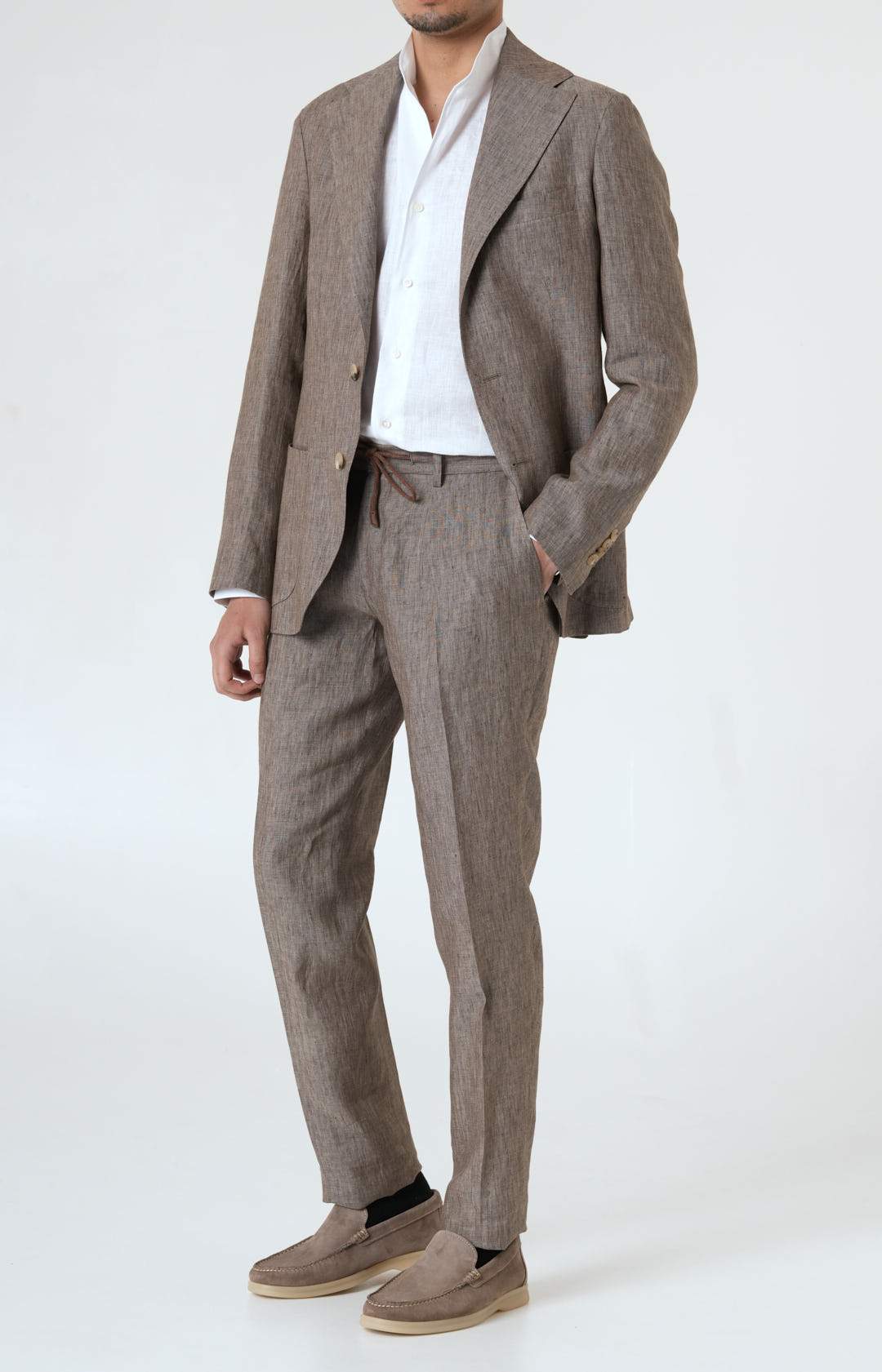 Linen suit with "leisure fit" trousers