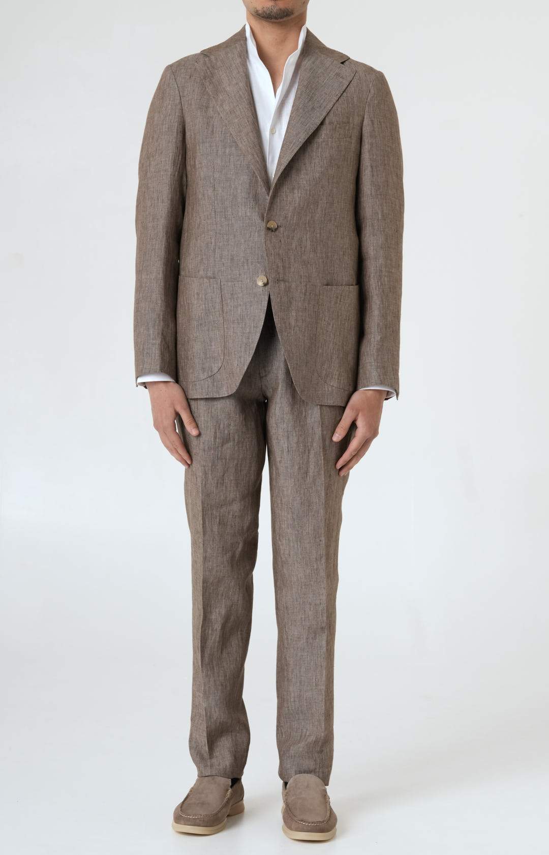 Linen suit with "leisure fit" trousers