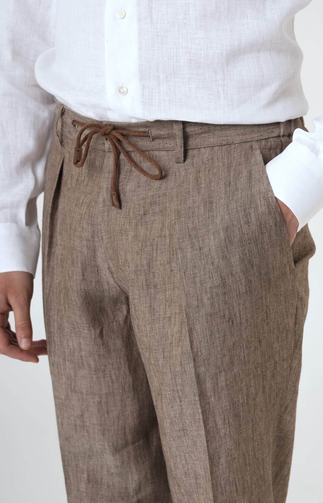 Linen suit with "leisure fit" trousers