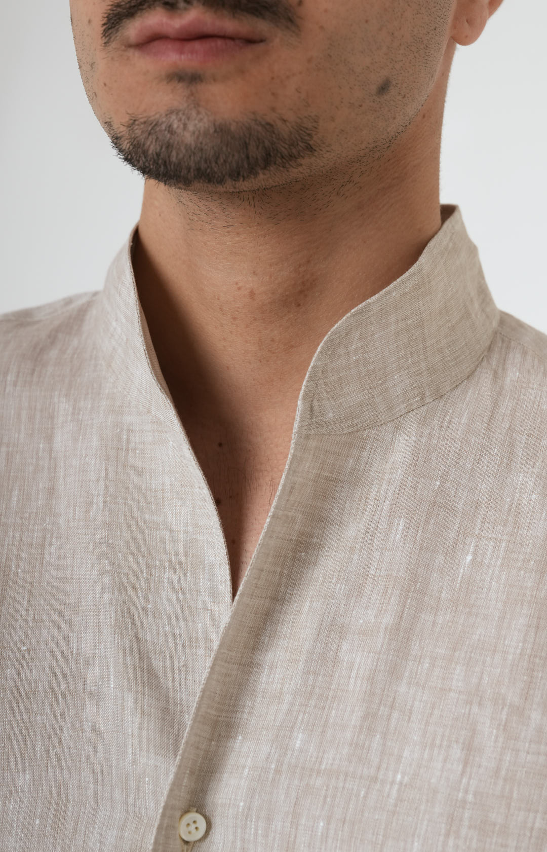 Pure linen shirt with tulip collar
