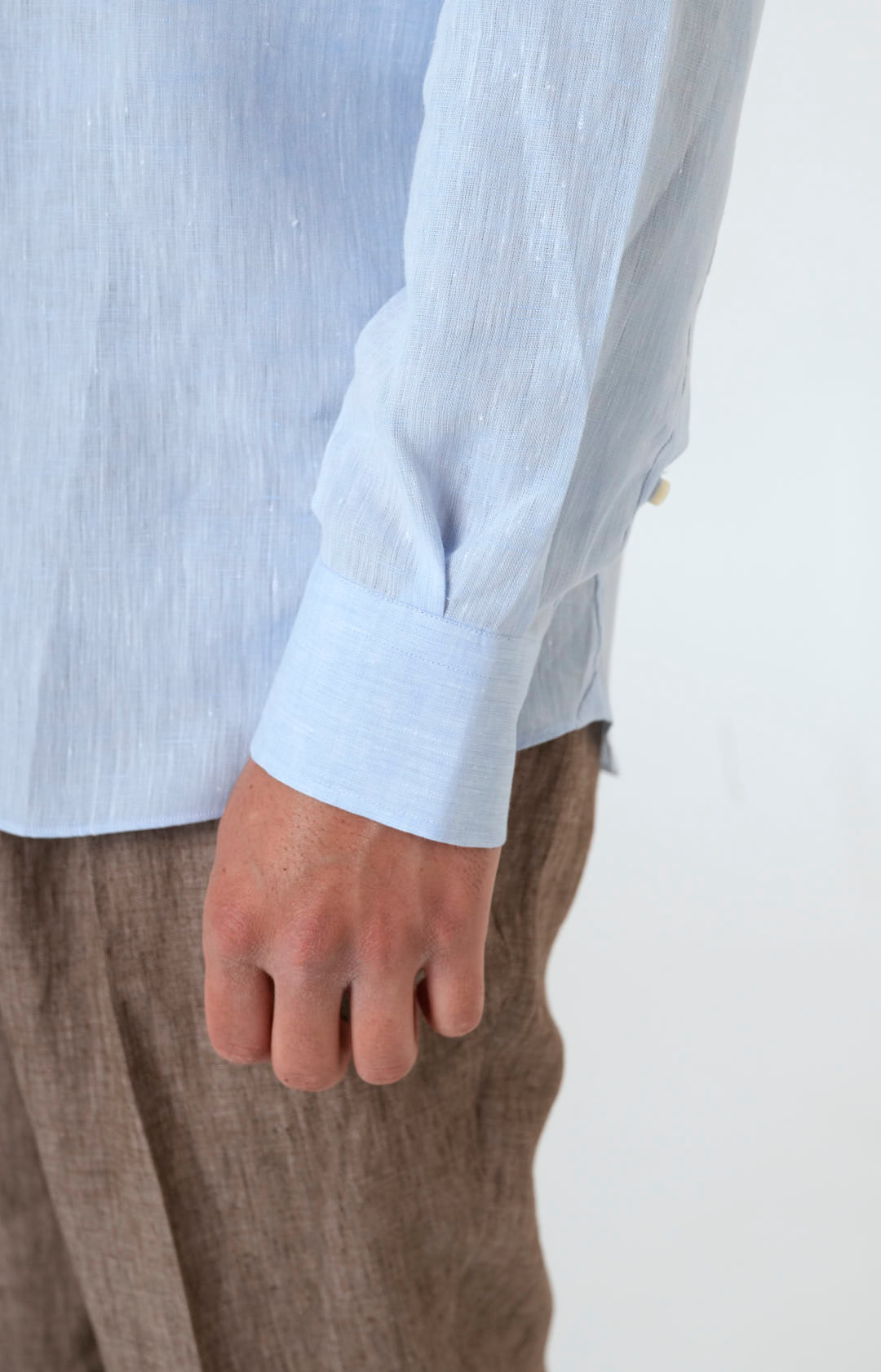 Pure linen shirt with tulip collar