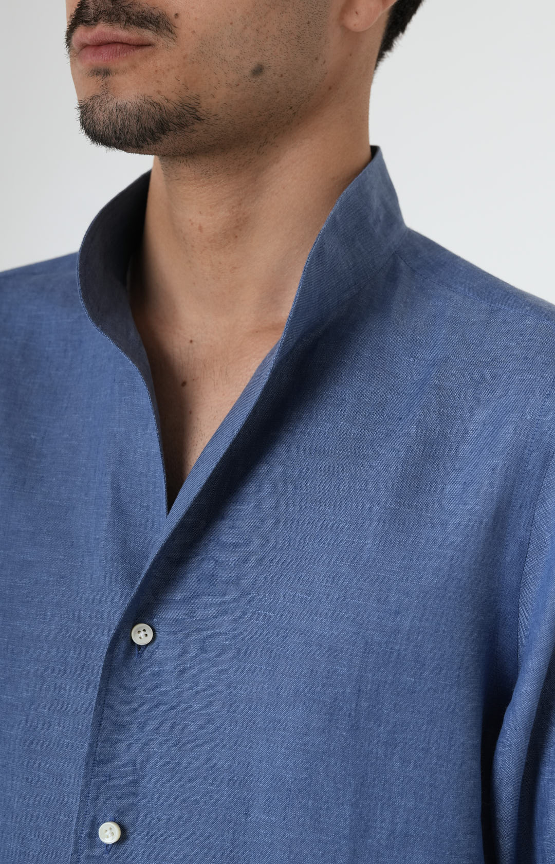 Pure linen shirt with tulip collar