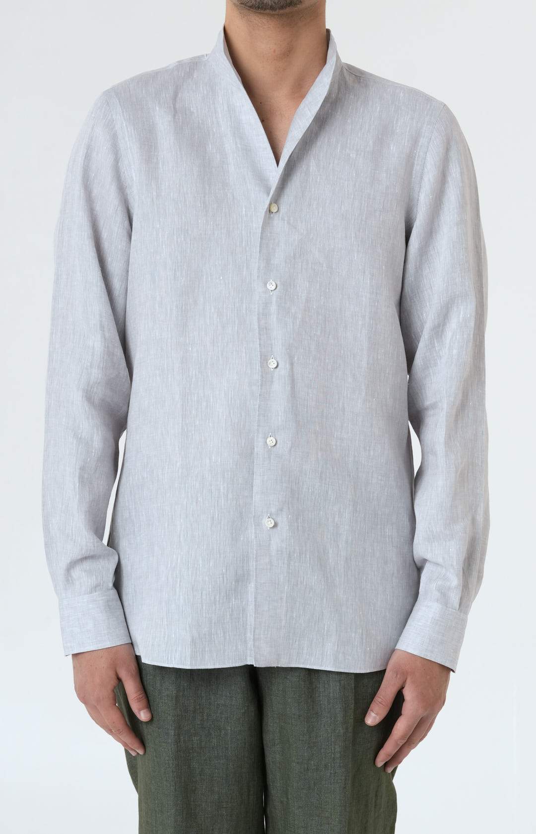 Camicia in puro lino con collo tulipano