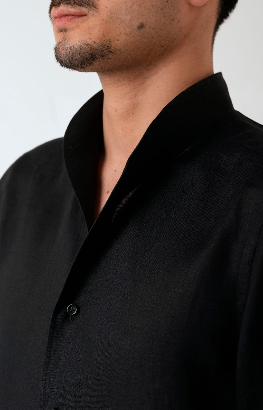 Pure linen shirt with tulip collar