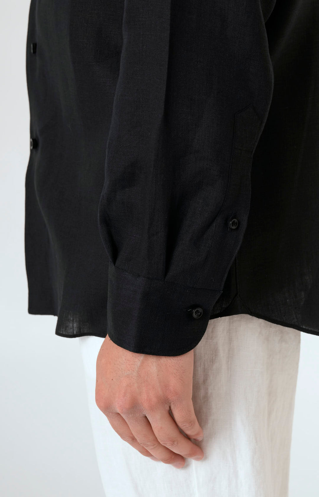 Pure linen shirt with tulip collar