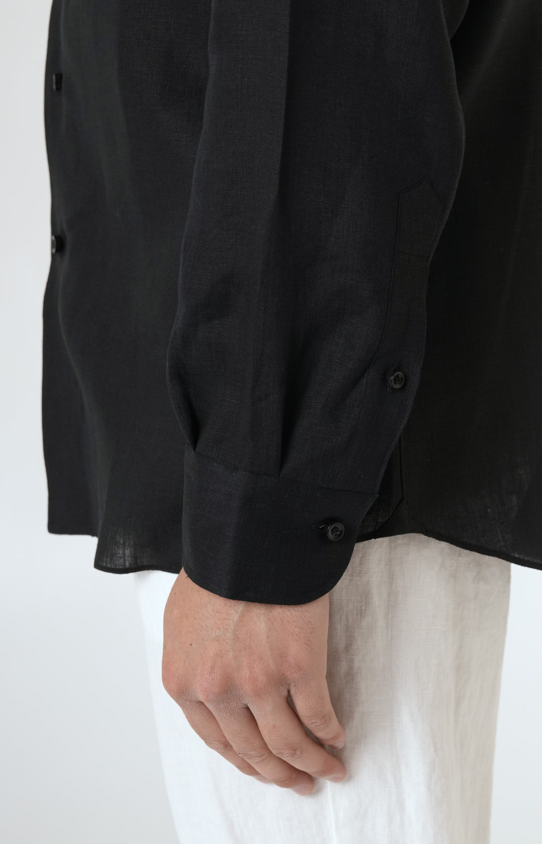 Pure linen shirt with tulip collar