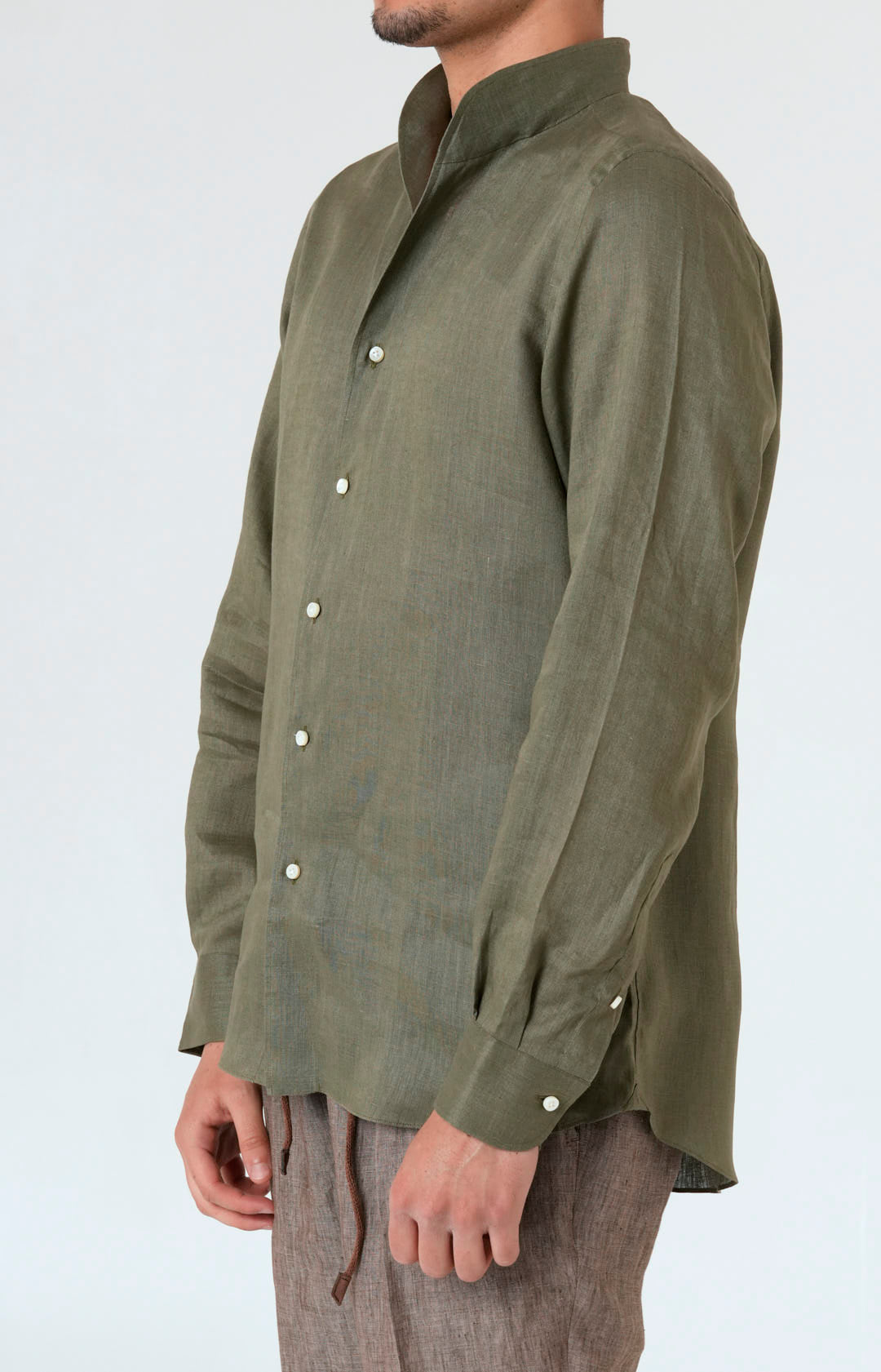 Pure linen shirt with tulip collar