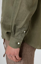 Pure linen shirt with tulip collar