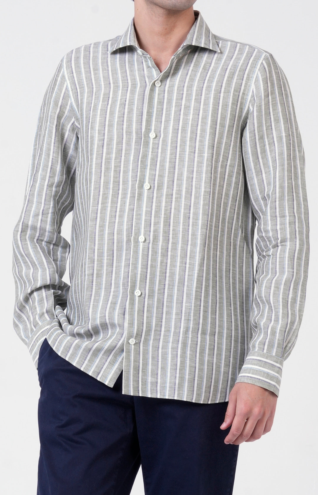 Camicia in lino rigato con collo francese