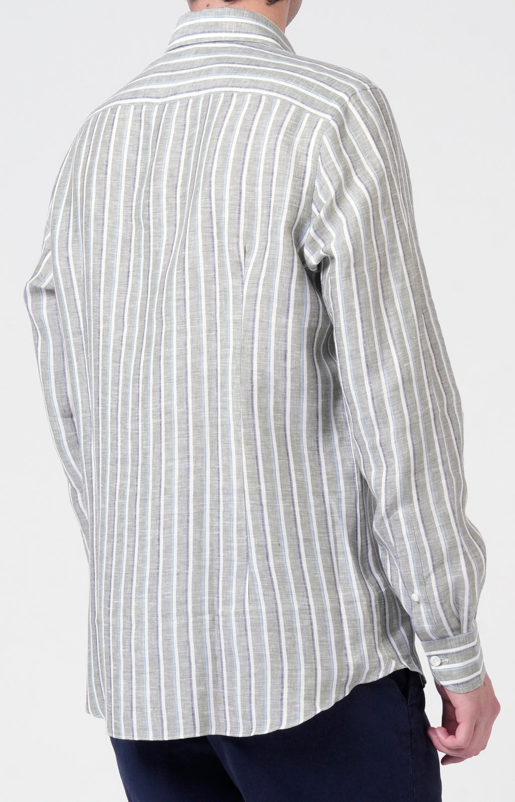 Camicia in lino rigato con collo francese
