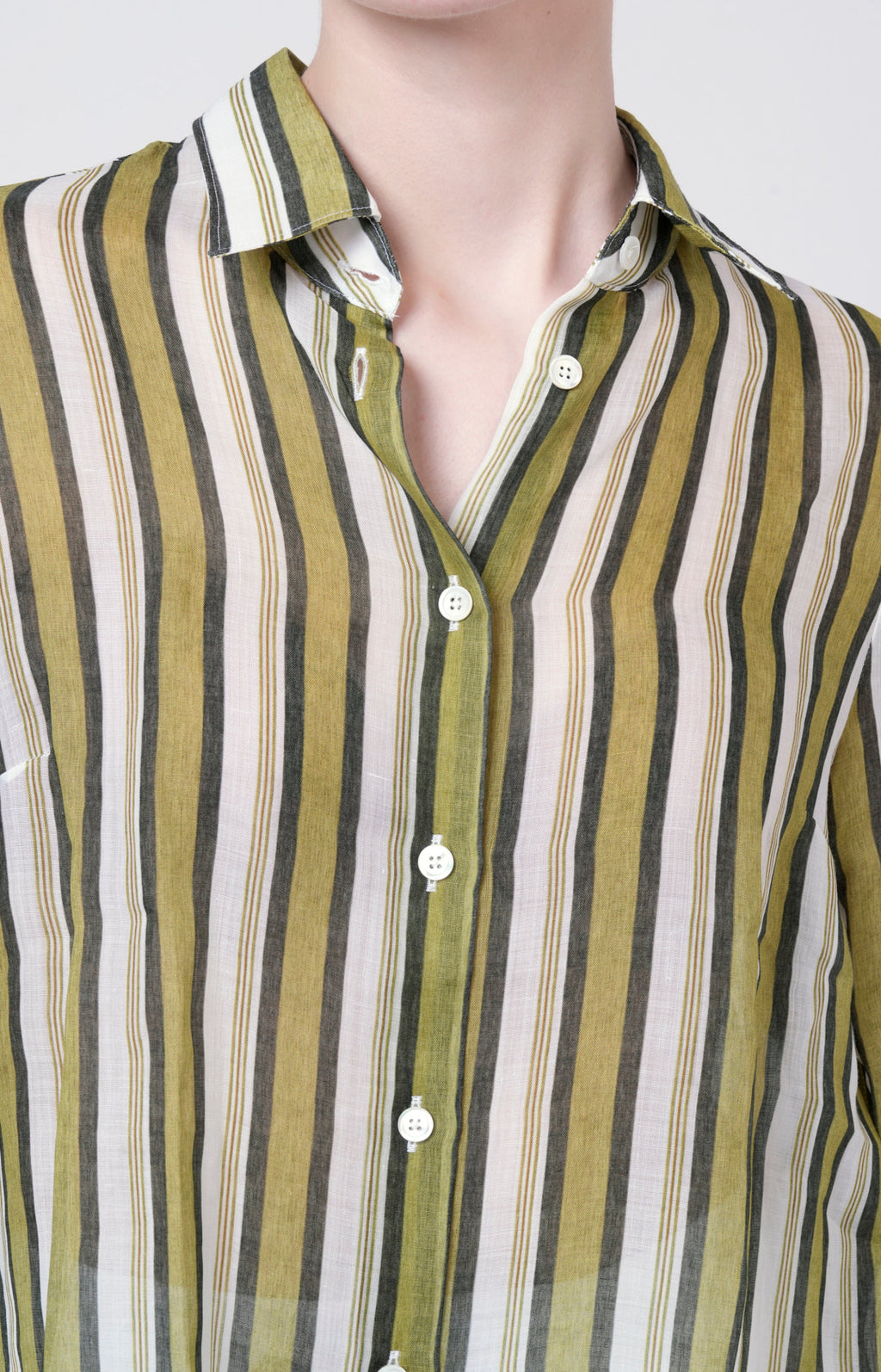 Camicia in tessuto biologico ultra-light