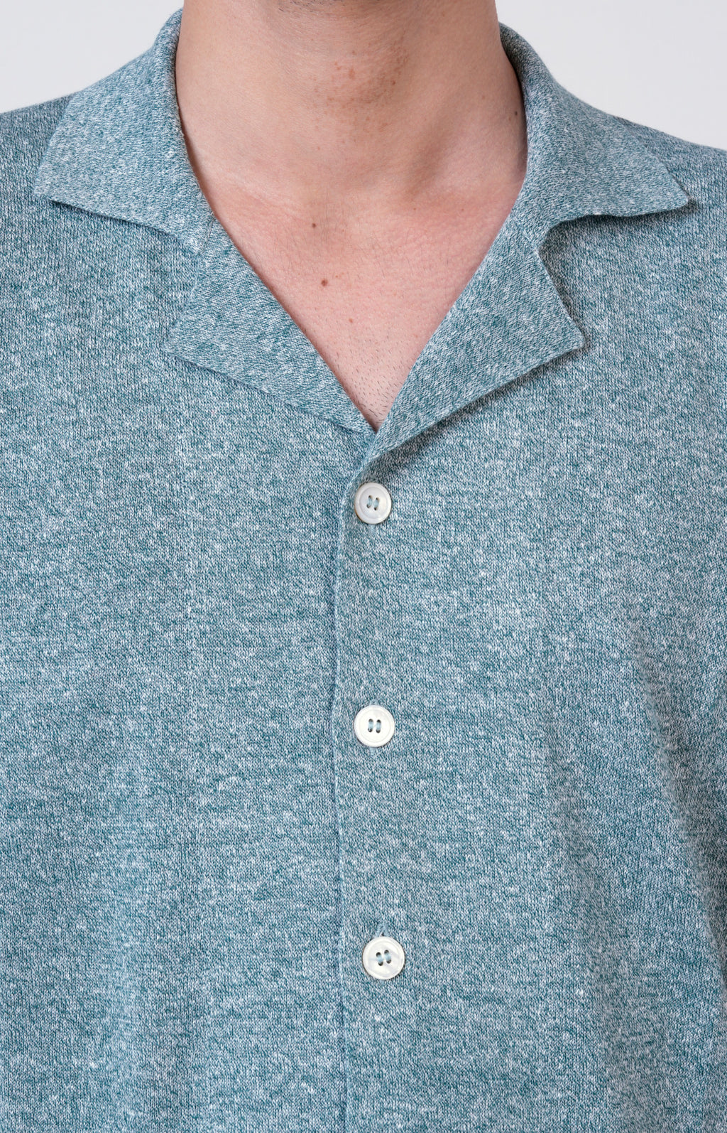 Short-sleeved shirt in linen and cotton knit