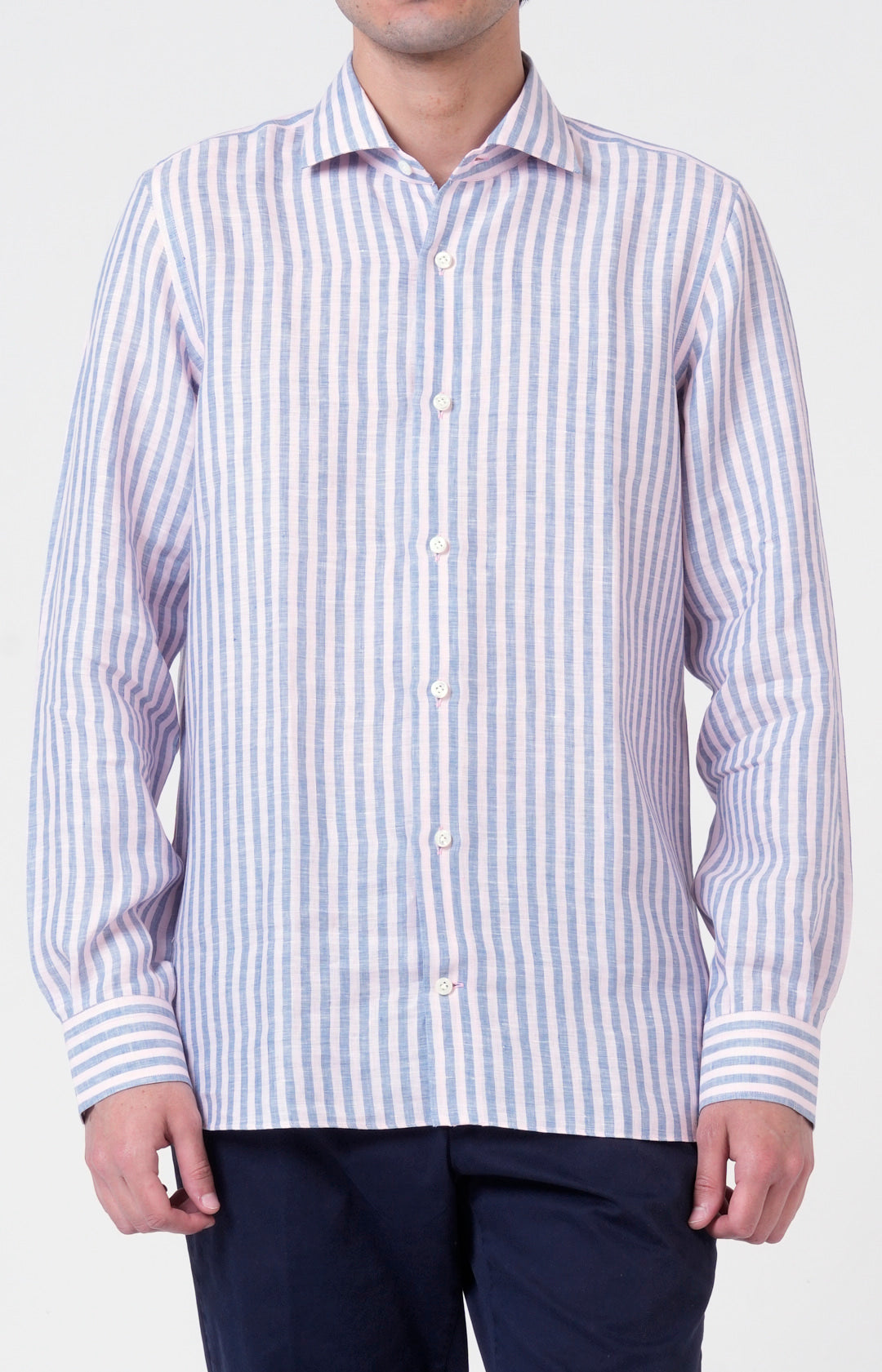 Camicia in lino rigato con collo francese