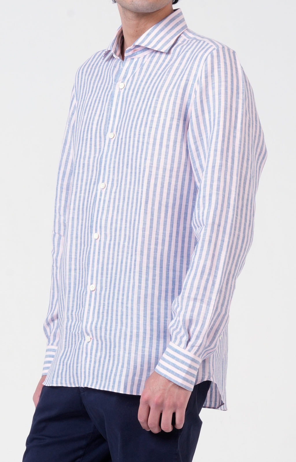 Camicia in lino rigato con collo francese