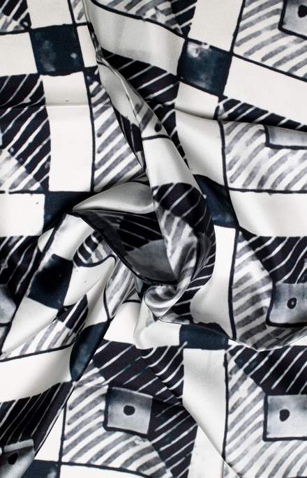 Foulard in pura seta riproduzione riggiola napoletana 2_3