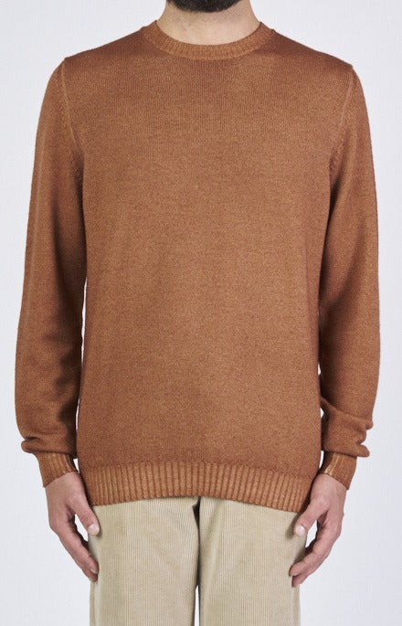 Crew neck in washed wool