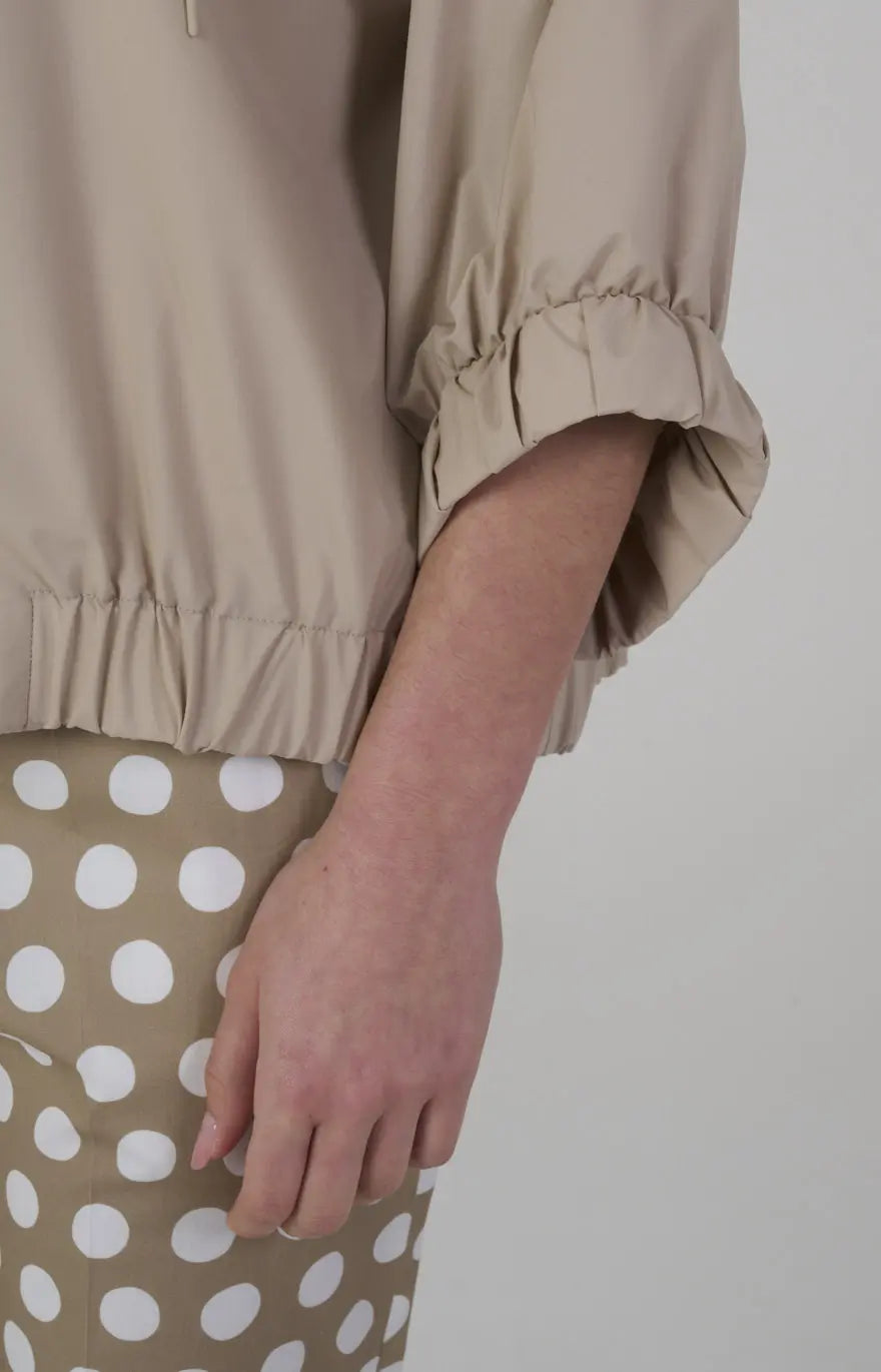 Giubbino zip in tessuto tecnico ultra-light