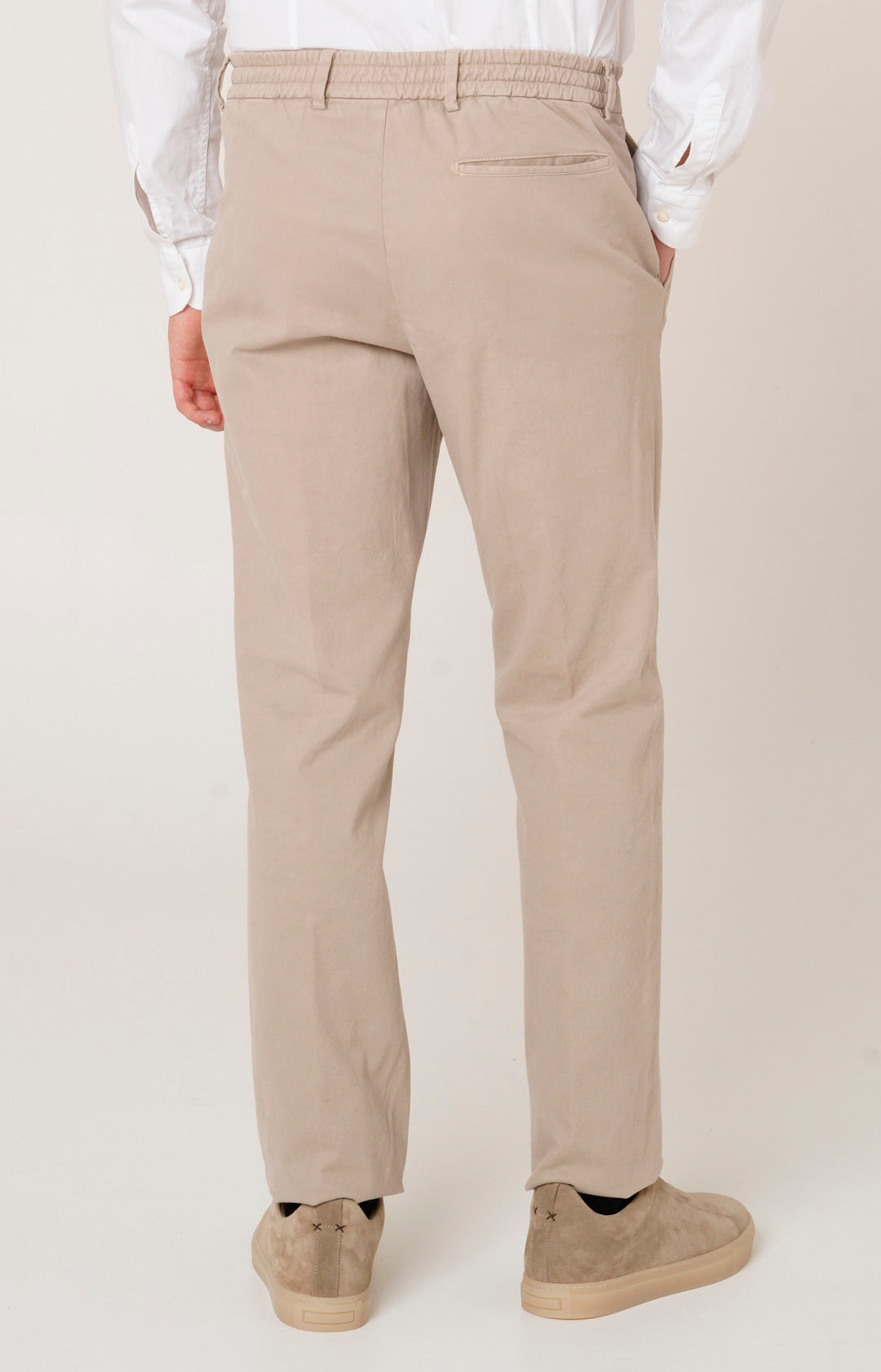 "Leisure Fit" trousers in stretch gabardine