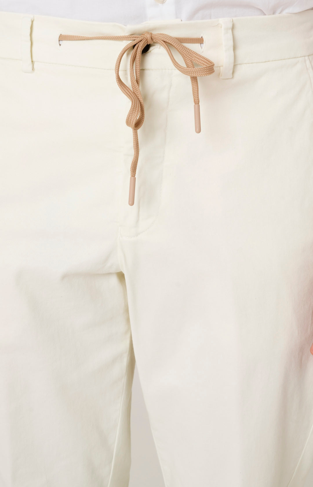 "Leisure Fit" trousers in stretch gabardine