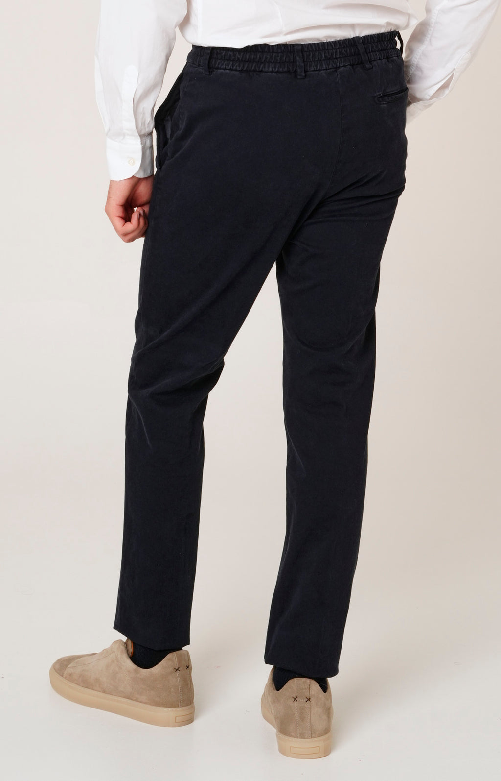"Leisure Fit" trousers in stretch gabardine