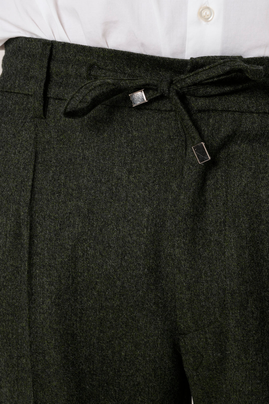 Pantalone "Leisure Fit" in flanella con pinces