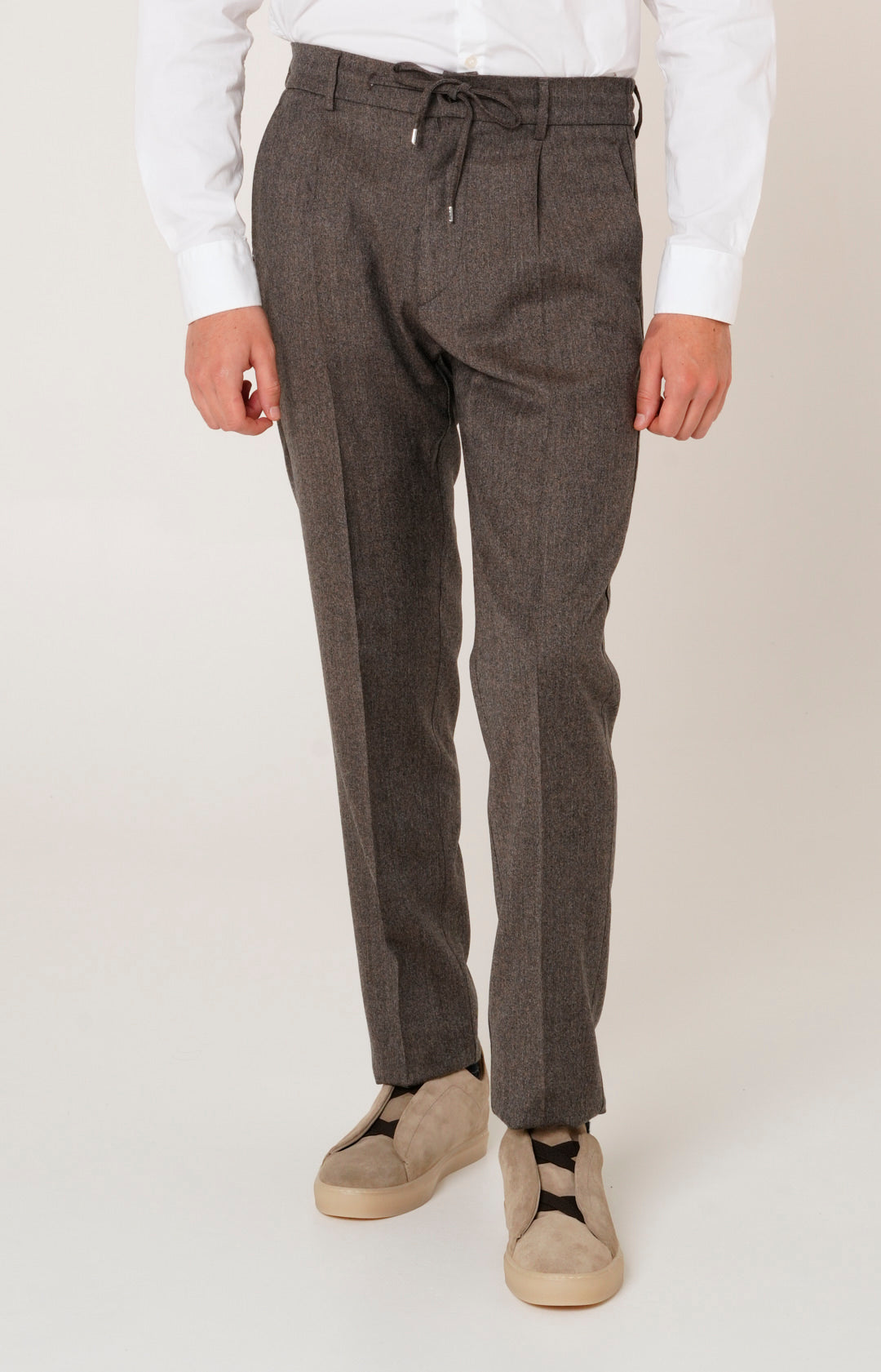 Pantalone "Leisure Fit" in flanella con pinces