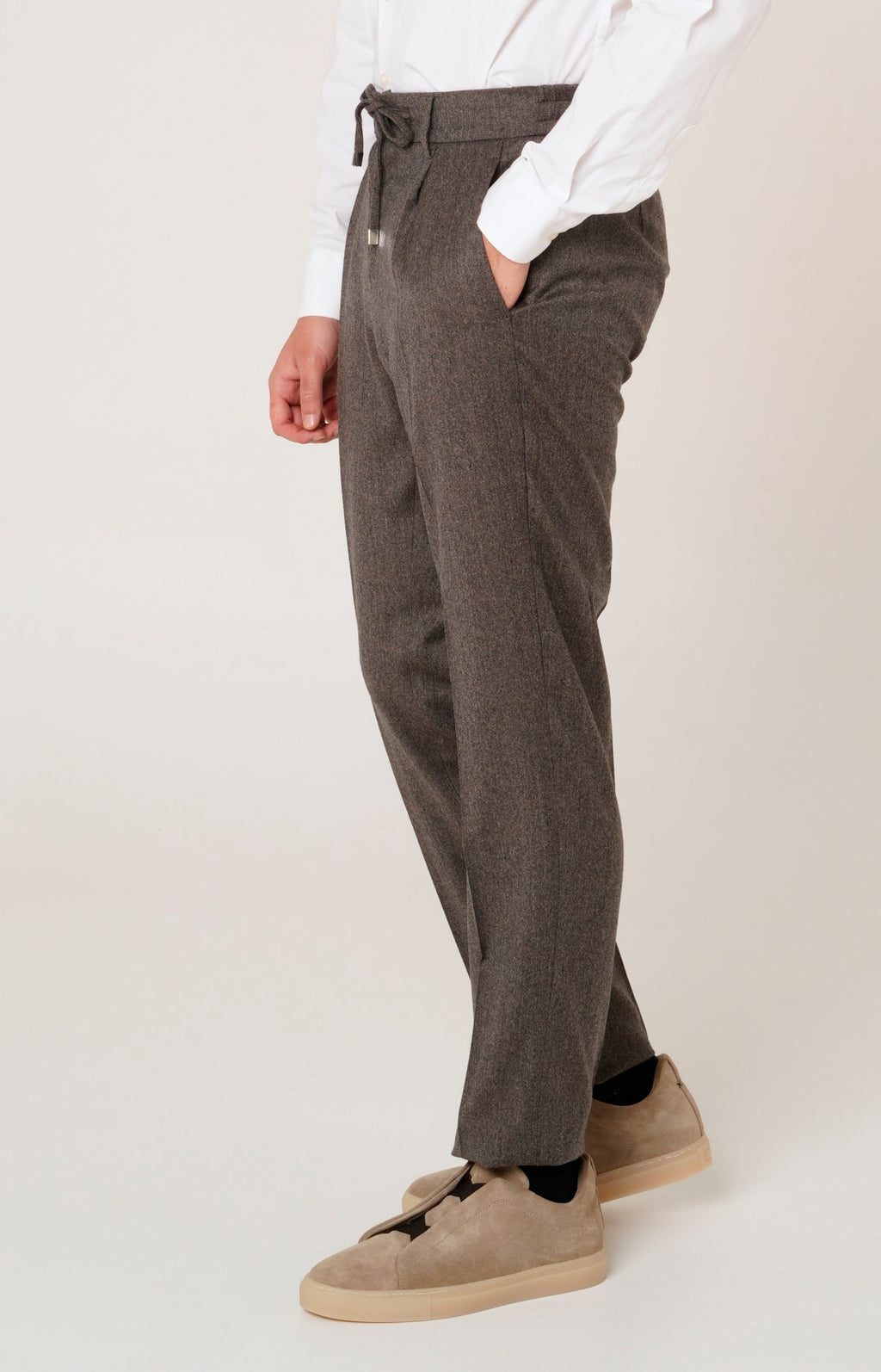Pantalone "Leisure Fit" in flanella con pinces