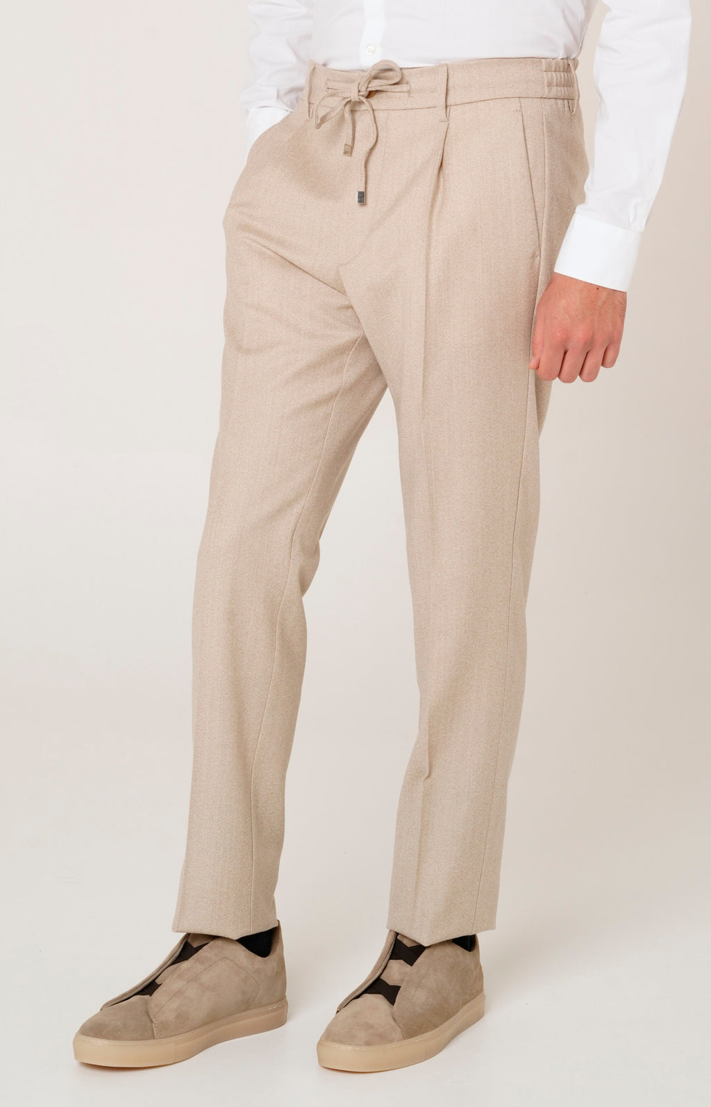 Pantalone "Leisure Fit" in flanella con pinces