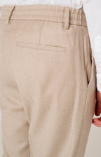 Pantalone "Leisure Fit" in flanella con pinces