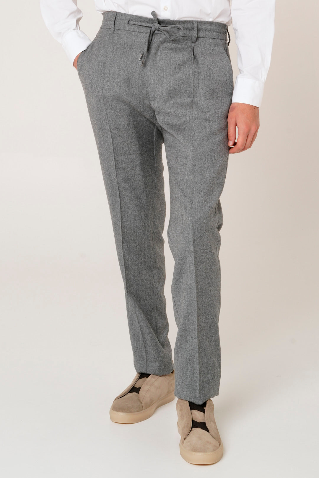 Pantalone "Leisure Fit" in flanella con pinces