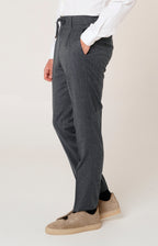 Pantalone "Leisure Fit" in flanella con pinces
